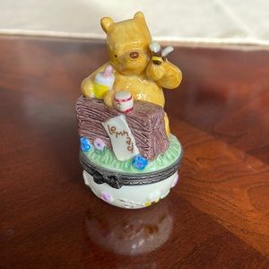 Winnie the Pooh porcelain box